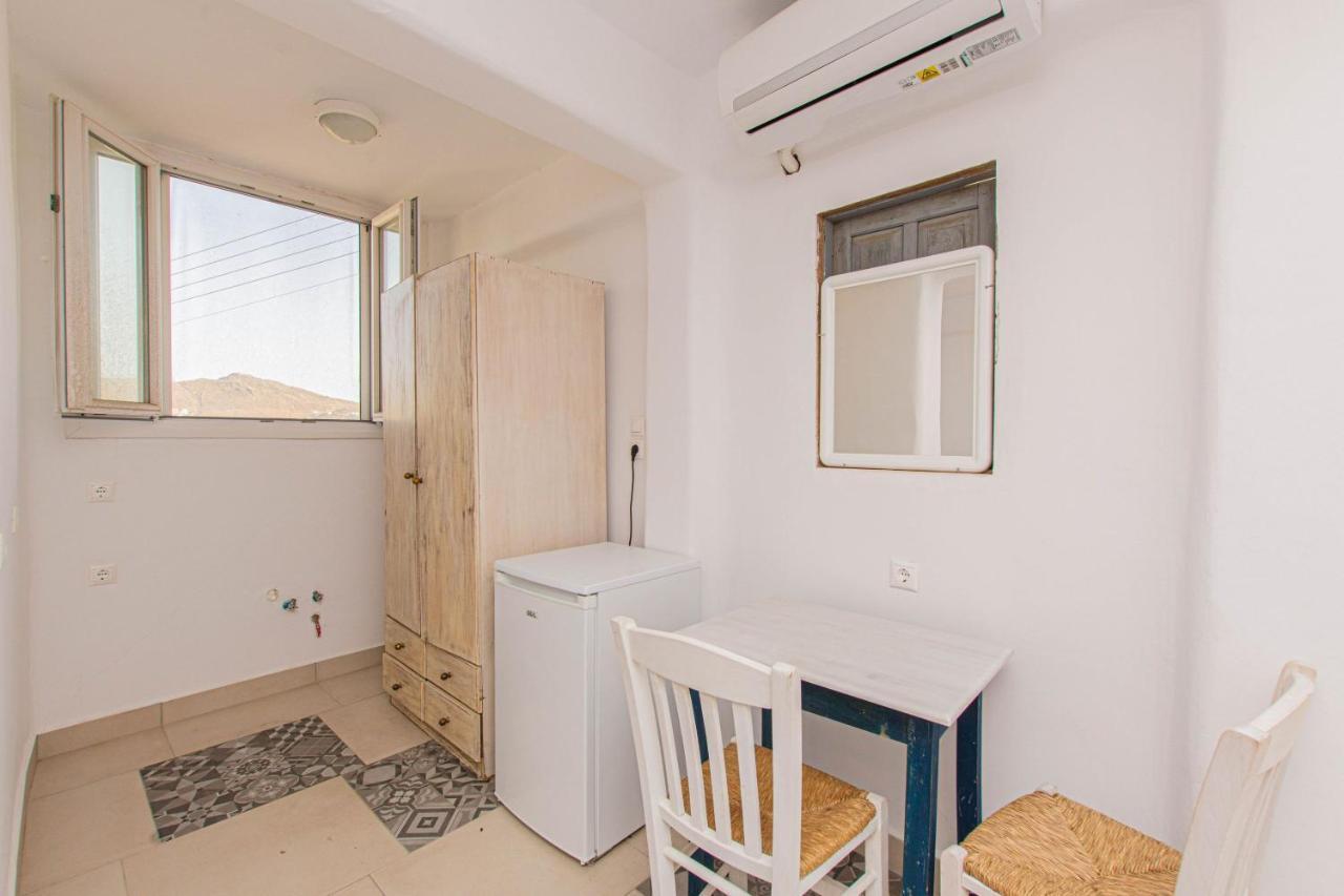 Bebis House Aparthotel Klouvas ภายนอก รูปภาพ